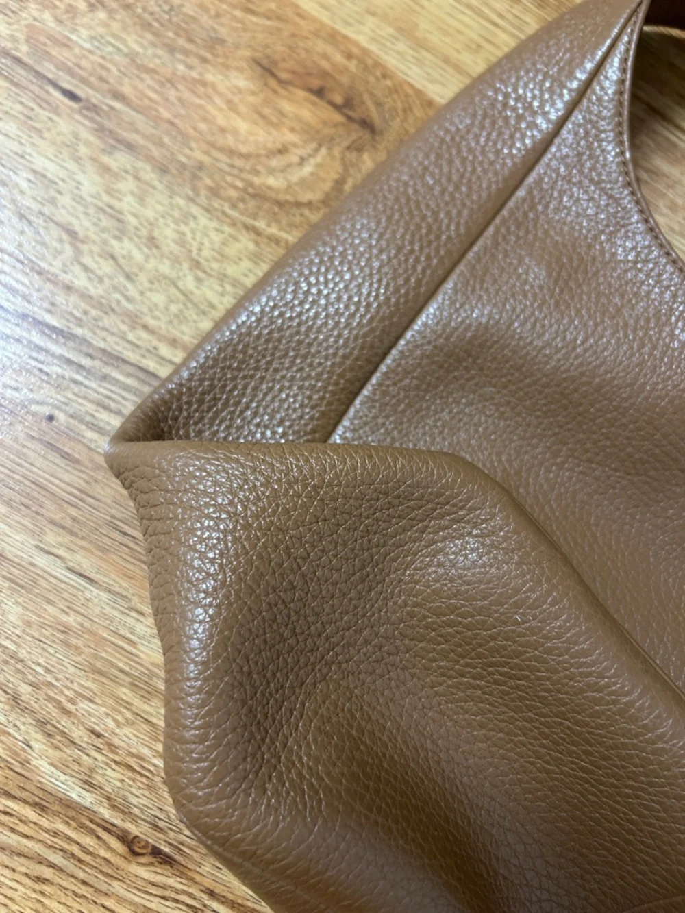 Michael Kors Classic Brown Leather Shoulder Hobo Bag - Picture 5 of 11